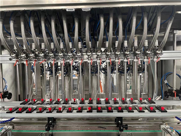 Detalji automatske klipne mašine za punjenje